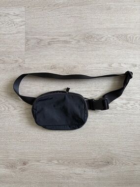 lululemon athletica Black Belt Bag